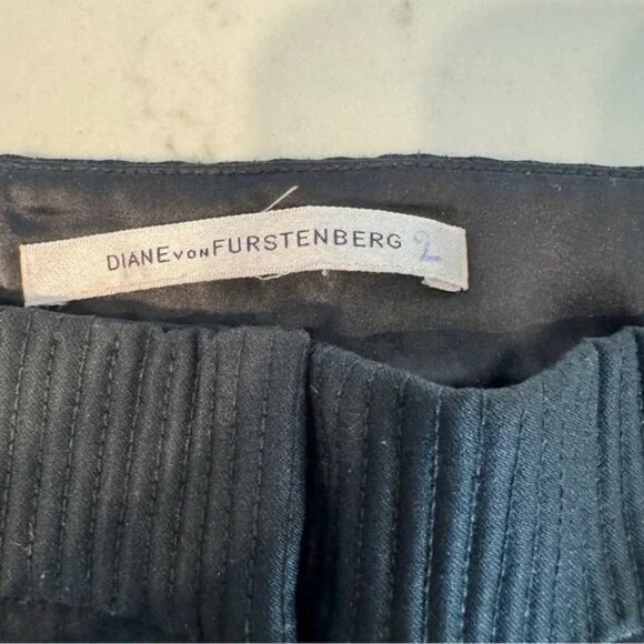 Diane von Furstenberg Women's Black Amour Skinny Pants - Size 2 - Picture 5 of 10